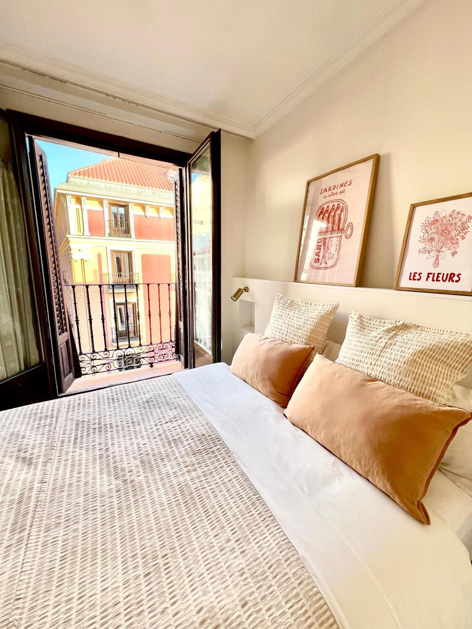 Albergue Miguel Angel Madrid Extérieur photo